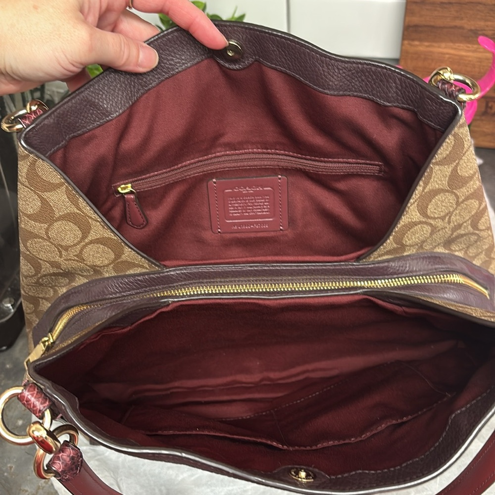 Coach Purse - Picture 5 of 11